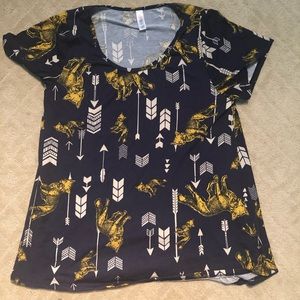 LuLaRoe Arrow and Fox Classic Tee